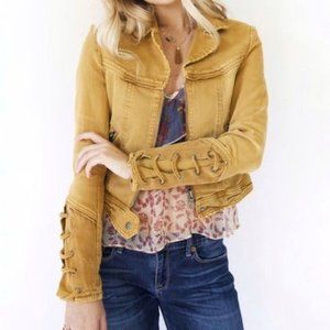 🎉 FINAL $ Free People Feel Good Brenda
Distressed Honey Cropped Denim Jacket